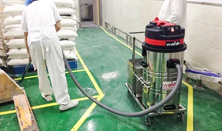 Industrial Oil Vacuum